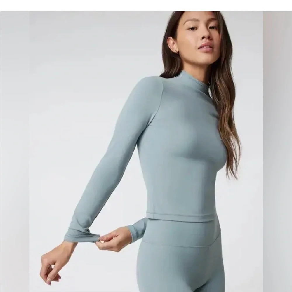 Light Blue Crewneck Long Sleeve Top - Picture 3 of 3